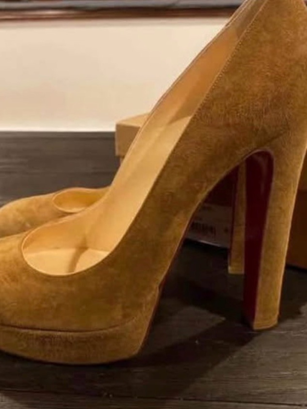 *Brand new* Christian Louboutin Bibi